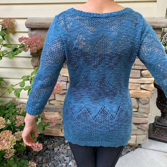 Pink Republic beautiful dark blue crocheted sweater, round neck, Large - Picture 6 of 6